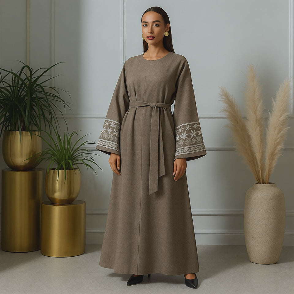 سجى- تخيل - عباية ملونة